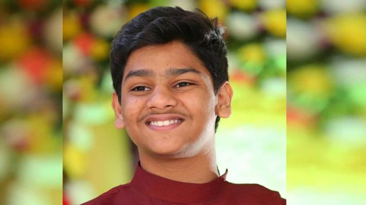 తెలంగాణ ఇంటర్ ఫెయిల్: సీఎం రమేశ్ మేనల్లుడు ఆత్మహత్య (వీడియో) తెలంగాణ ఇంటర్ ఫెయిల్: సీఎం రమేశ్ మేనల్లుడు ఆత్మహత్య (వీడియో)