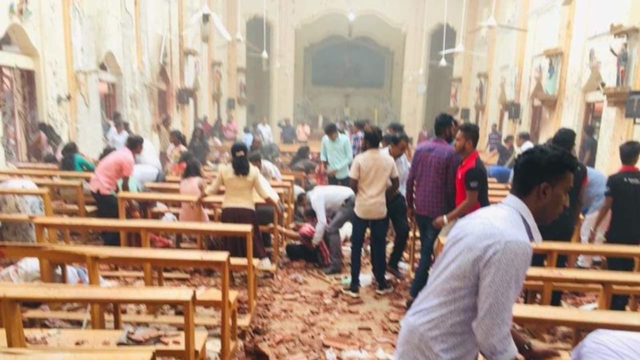 श्रीलंका में 8 सीरियल ब्लास्टः ईस्टर के दिन चर्चों और होटलों को बनाया निशाना, 185 की मौत, 400 घायल
