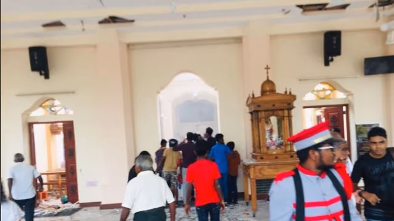 శ్రీలంకలో మరో పేలుడు: మరిన్ని పేలుళ్లకు కుట్ర శ్రీలంకలో మరో పేలుడు: మరిన్ని పేలుళ్లకు కుట్ర