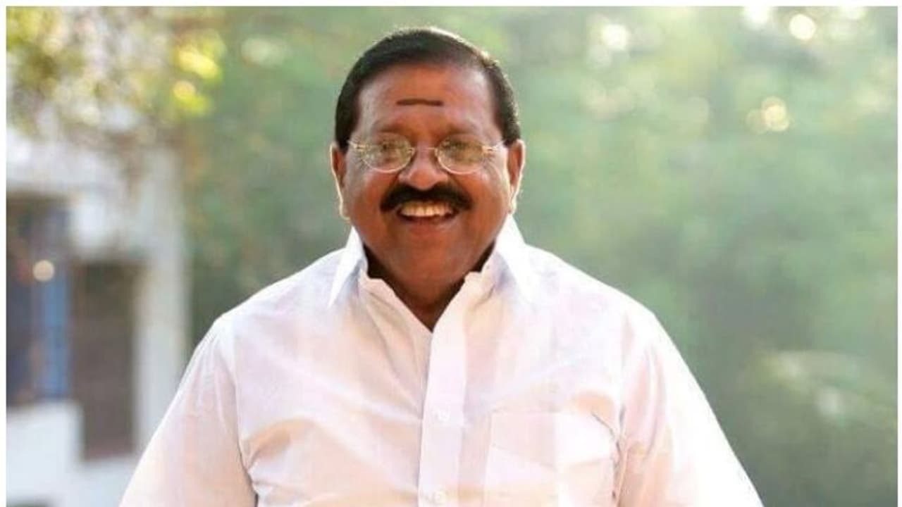 'കെ വി തോമസിന് മുഖം മറയ്ക്കാതെ പുറത്തിറങ്ങാനാവില്ല'; പരിഹസിച്ച് ഉണ്ണിത്താൻ 'കെ വി തോമസിന് മുഖം മറയ്ക്കാതെ പുറത്തിറങ്ങാനാവില്ല'; പരിഹസിച്ച് ഉണ്ണിത്താൻ