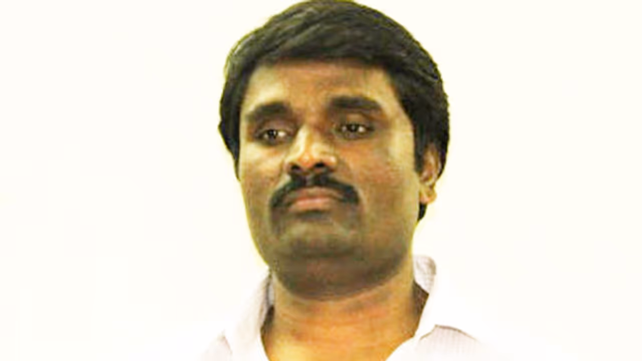 அடேங்கப்பா... 300 கோடி வரி ஏய்ப்பா?... ஐ.டி.ரெய்டில் வெளியான பகீர் தகவல்...!