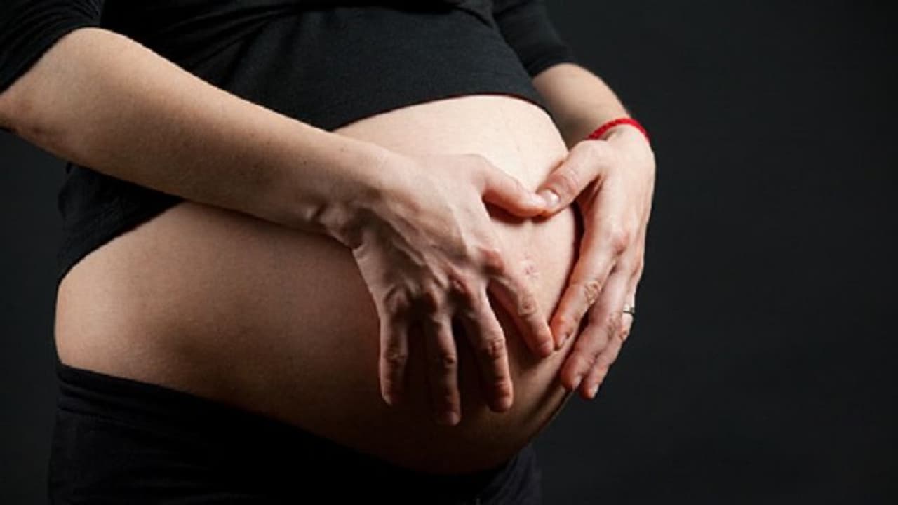 ಗರ್ಭದಲ್ಲಿ ಗಾಳಕ್ಕೆ ಸಿಕ್ಕ ಮೀನಂತೆ ಮಗು ಮಿಸುಗಾಡುವುದೇಕೆ? ಗರ್ಭದಲ್ಲಿ ಗಾಳಕ್ಕೆ ಸಿಕ್ಕ ಮೀನಂತೆ ಮಗು ಮಿಸುಗಾಡುವುದೇಕೆ?