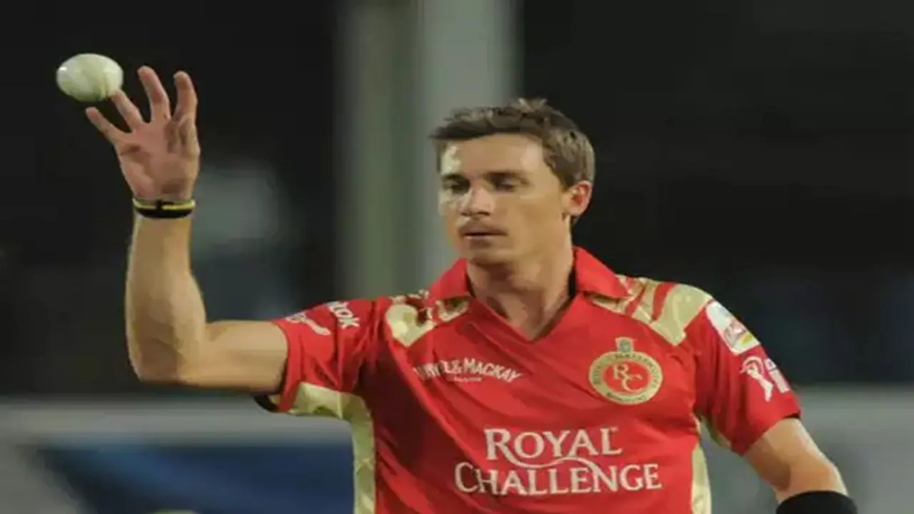 అశ్విన్ అత్యుత్తమ మన్కడింగ్ బౌలర్...: స్టెయిన్ సెటైర్లు అశ్విన్ అత్యుత్తమ మన్కడింగ్ బౌలర్...: స్టెయిన్ సెటైర్లు