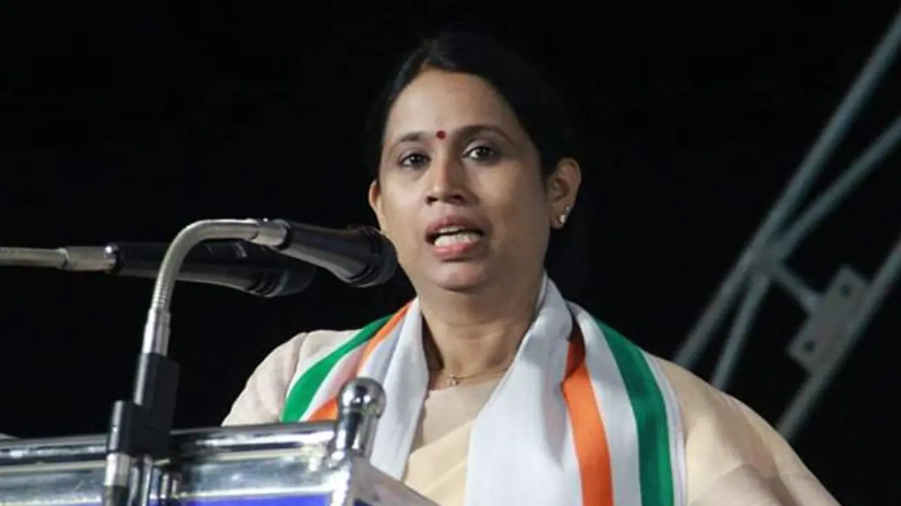 ಸಂತ ಶಿಶುನಾಳ ಶರೀಫರ ತತ್ವ ಪದ ಹಾಡಿ ಕುಮಟಳ್ಳಿ ವಿರುದ್ಧ ಹರಿಹಾಯ್ದ ಹೆಬ್ಬಾಳಕರ್ ಸಂತ ಶಿಶುನಾಳ ಶರೀಫರ ತತ್ವ ಪದ ಹಾಡಿ ಕುಮಟಳ್ಳಿ ವಿರುದ್ಧ ಹರಿಹಾಯ್ದ ಹೆಬ್ಬಾಳಕರ್