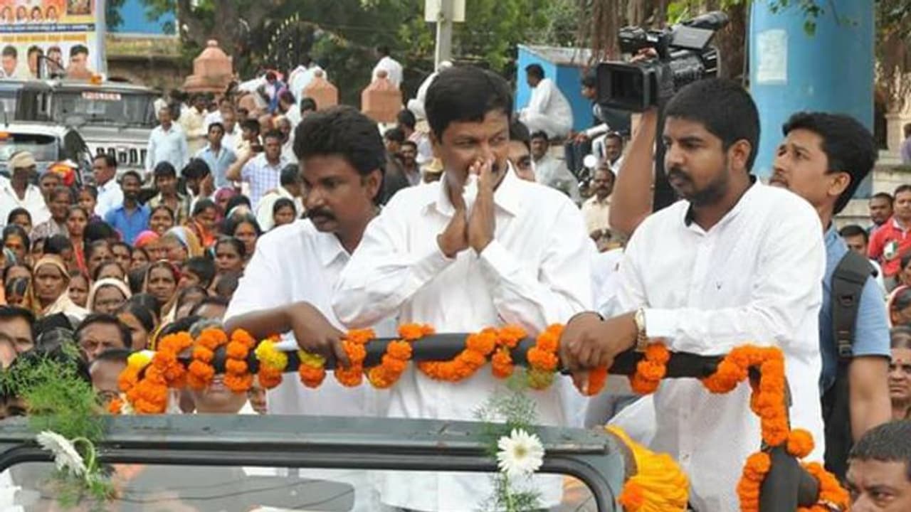 Karnataka Politics : ಲಖನ್ ಬಿಜೆಪಿ ಬೆಂಬಲಿಸಲು ಲಖನ್ ಷರತ್ತು ರಮೇಶ್‌ಗೆ ಸಚಿವ ಸ್ಥಾನ?