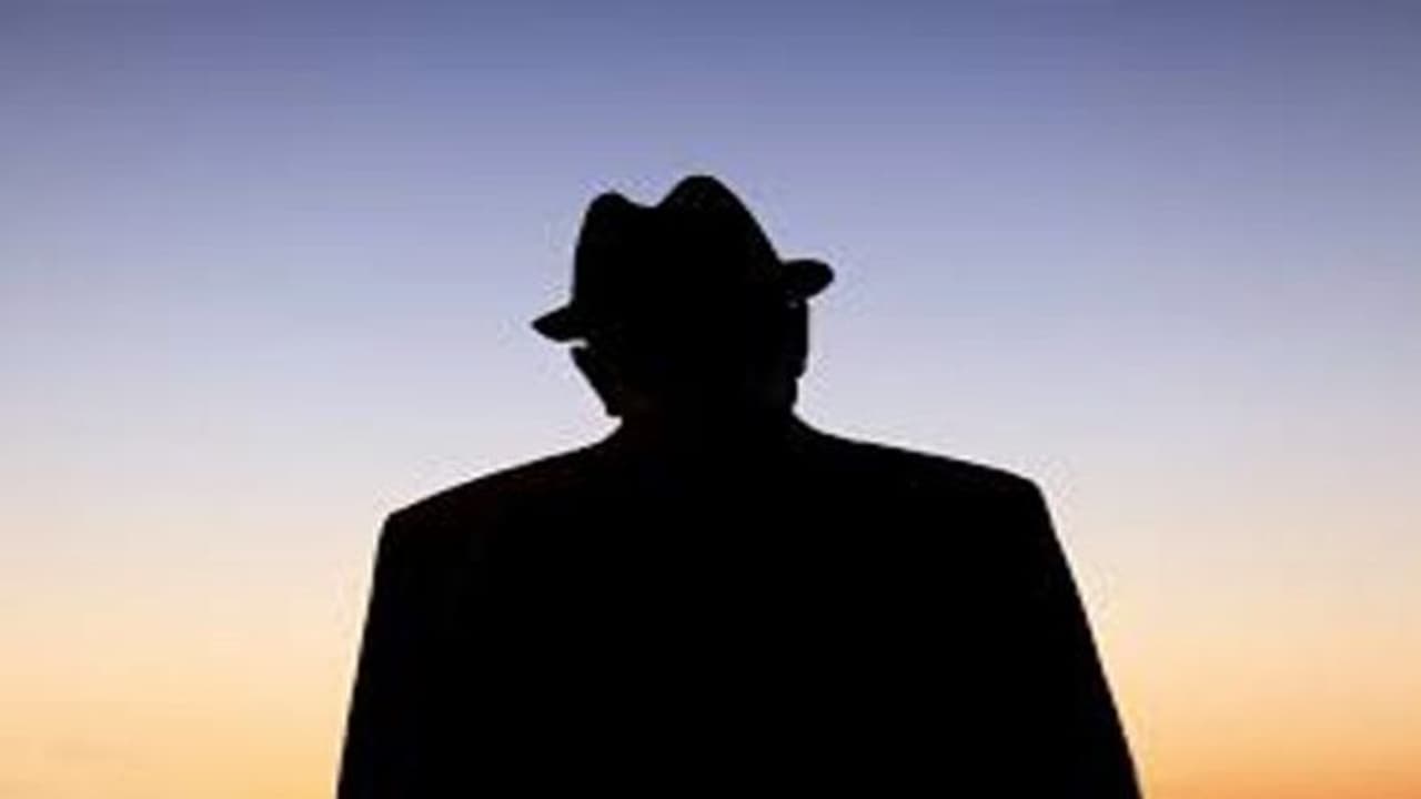 బట్టలిప్పితే నటన నేర్పిస్తా: వినయ్ వర్మ అరెస్ట్ బట్టలిప్పితే నటన నేర్పిస్తా: వినయ్ వర్మ అరెస్ట్