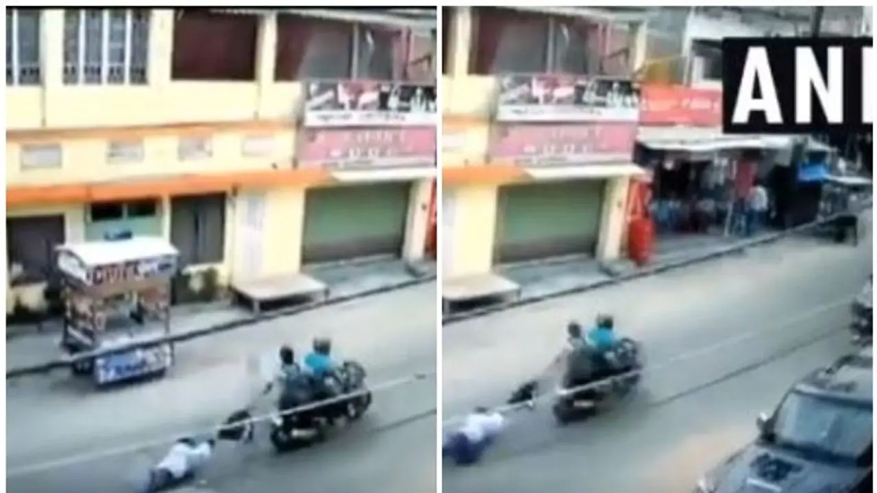 പട്ടാപ്പകല് 2.5 ലക്ഷം കവര്ന്നു; യുവാവിനെ ബൈക്കില് കൊളുത്തി നടുറോഡിലൂടെ വലിച്ചിഴച്ചു പട്ടാപ്പകല് 2.5 ലക്ഷം കവര്ന്നു; യുവാവിനെ ബൈക്കില് കൊളുത്തി നടുറോഡിലൂടെ വലിച്ചിഴച്ചു