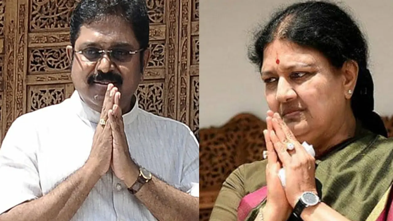 சசிகலா சொன்ன அந்த ஒற்றை வார்த்தை.. அமமுகவில் இருந்து விலகி அதிமுகவில் இணையும் முக்கிய நிர்வாகிகள்..! சசிகலா சொன்ன அந்த ஒற்றை வார்த்தை.. அமமுகவில் இருந்து விலகி அதிமுகவில் இணையும் முக்கிய நிர்வாகிகள்..!