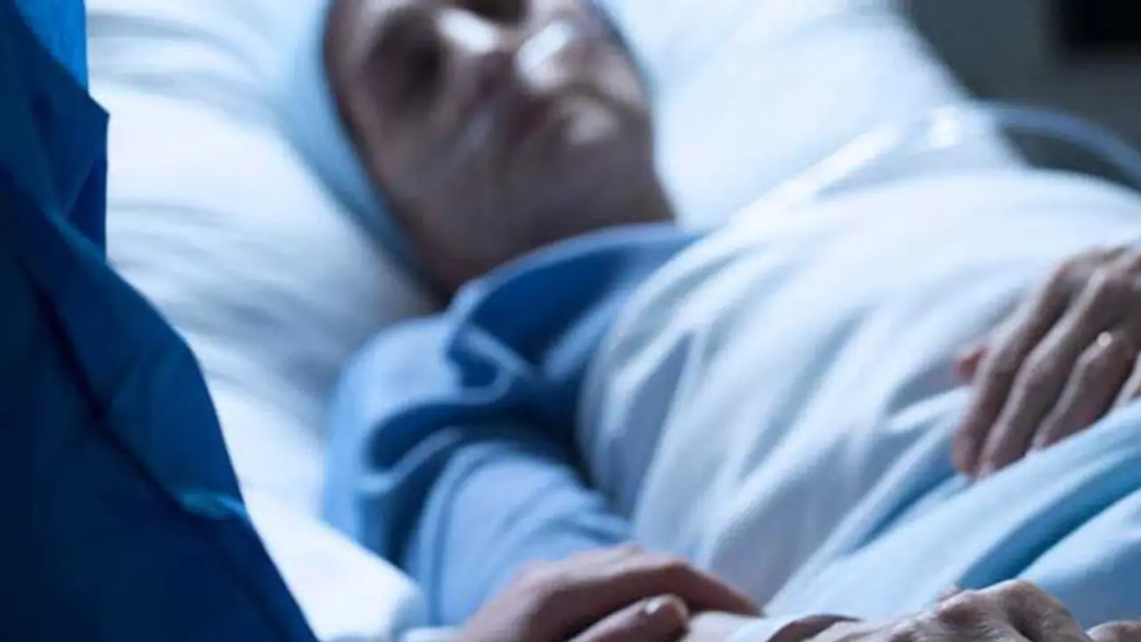 27 വർഷമായി കോമ സ്റ്റേജിൽ, അവസാനം എല്ലാവരെയും അത്ഭുതപ്പെടുത്തി യുവതി നടന്നു തുടങ്ങി... 27 വർഷമായി കോമ സ്റ്റേജിൽ, അവസാനം എല്ലാവരെയും അത്ഭുതപ്പെടുത്തി യുവതി നടന്നു തുടങ്ങി...