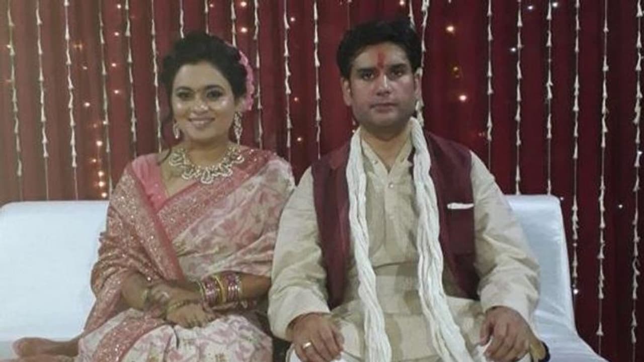 கணவனைக் கொன்று, தடையங்களை 90 நிமிடத்தில் அழித்த மனைவி... க்ரைம் படத்தை மிஞ்சும் சம்பவம்!! கணவனைக் கொன்று, தடையங்களை 90 நிமிடத்தில் அழித்த மனைவி... க்ரைம் படத்தை மிஞ்சும் சம்பவம்!!