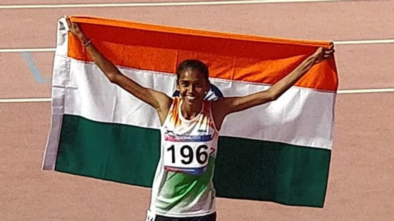 ഏഷ്യന് അത്ലറ്റിക് ചാംപ്യന്ഷിപ്പ്: അഭിമാനമായി ചിത്ര, 1500 മീറ്ററില് സ്വര്ണം നിലനിര്ത്തി ഏഷ്യന് അത്ലറ്റിക് ചാംപ്യന്ഷിപ്പ്: അഭിമാനമായി ചിത്ര, 1500 മീറ്ററില് സ്വര്ണം നിലനിര്ത്തി