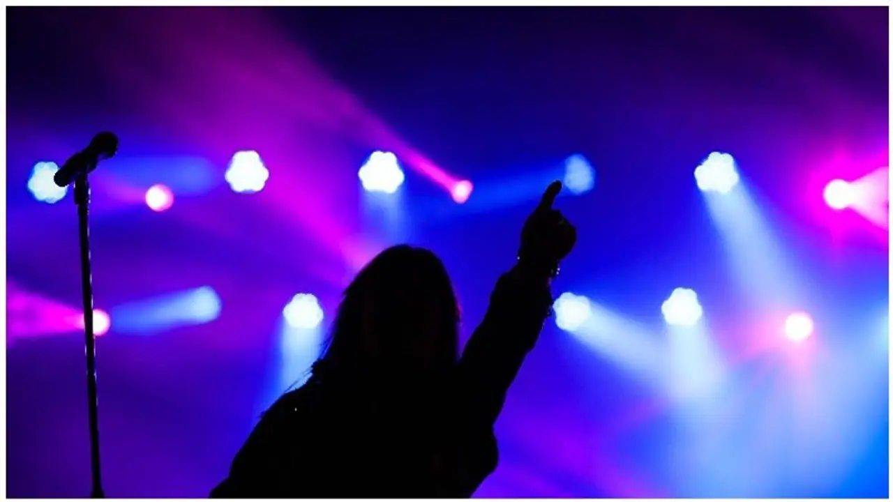 ஜி.வி.பிரகாஷ், விஜய் ஆண்டனி வழியில் ஹீரோ அவதாரம் எடுக்கும் முன்னணி இசையமைப்பாளர்... ஜி.வி.பிரகாஷ், விஜய் ஆண்டனி வழியில் ஹீரோ அவதாரம் எடுக்கும் முன்னணி இசையமைப்பாளர்...