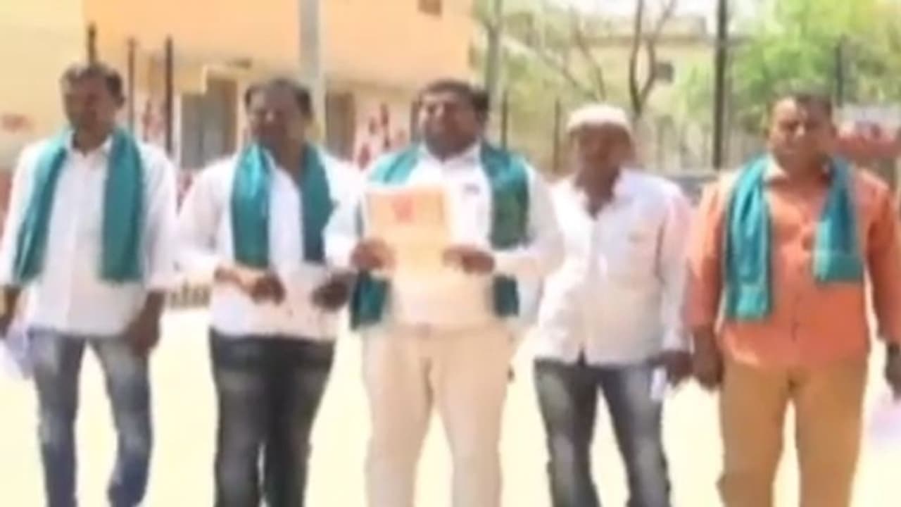 ఛలో వారణాసి: మోడీపై నామినేషన్లకు తెలంగాణ రైతులు ఛలో వారణాసి: మోడీపై నామినేషన్లకు తెలంగాణ రైతులు