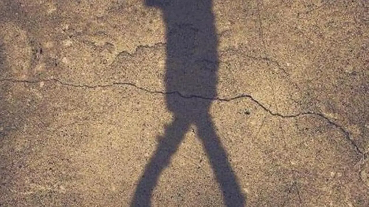 ಬಾಲ್ಯ ಸ್ನೇಹಿತನ ಕಿರುಕುಳ ಆರೋಪ: ಪಿಯುಸಿ ವಿದ್ಯಾರ್ಥಿನಿ ಅತ್ಮಹತ್ಯೆ