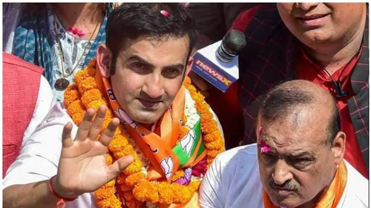 मुश्किल में गौतम गंभीर! 'आप' ने लगाया दो मतदाता पहचानपत्र होने का आरोप