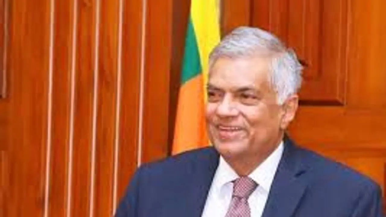 Sri lanka Economic Crisis: இலங்கையில் நீடிக்கும் பதற்றம்... புதிய பிரதமராக பதவியேற்றார் ரணில் விக்கிரமசிங்க!! Sri lanka Economic Crisis: இலங்கையில் நீடிக்கும் பதற்றம்... புதிய பிரதமராக பதவியேற்றார் ரணில் விக்கிரமசிங்க!!