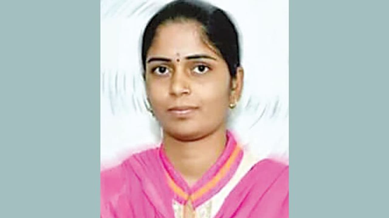 3 ವರ್ಷಕ್ಕೆ 13 ಸರ್ಕಾರಿ ನೌಕರಿ ಗಿಟ್ಟಿಸಿದ ರೇಣುಕಾ 3 ವರ್ಷಕ್ಕೆ 13 ಸರ್ಕಾರಿ ನೌಕರಿ ಗಿಟ್ಟಿಸಿದ ರೇಣುಕಾ