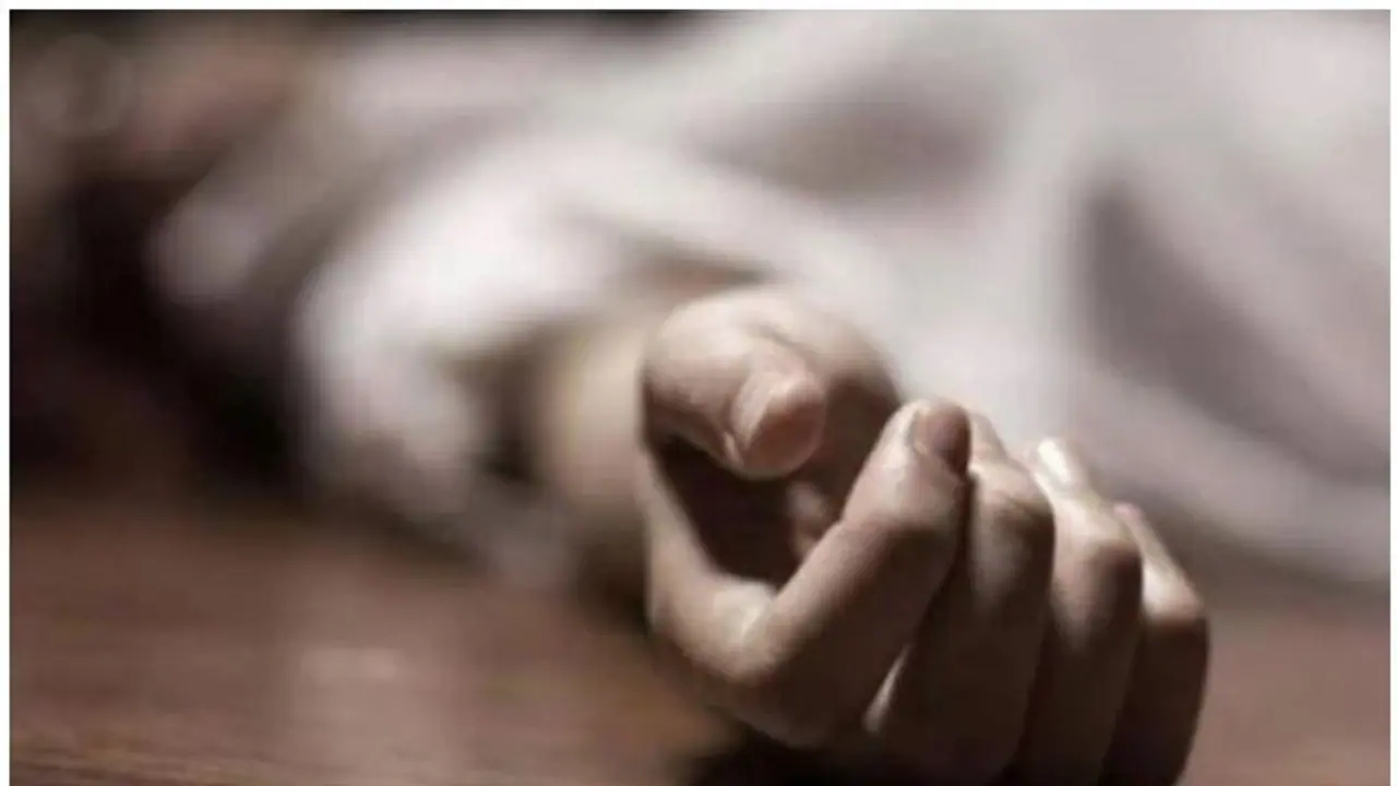 খুন করে স্বামীর গোপনাঙ্গে আঘাত, প্রেমিকের সঙ্গে ধরা পড়ে গেল স্ত্রী খুন করে স্বামীর গোপনাঙ্গে আঘাত, প্রেমিকের সঙ্গে ধরা পড়ে গেল স্ত্রী