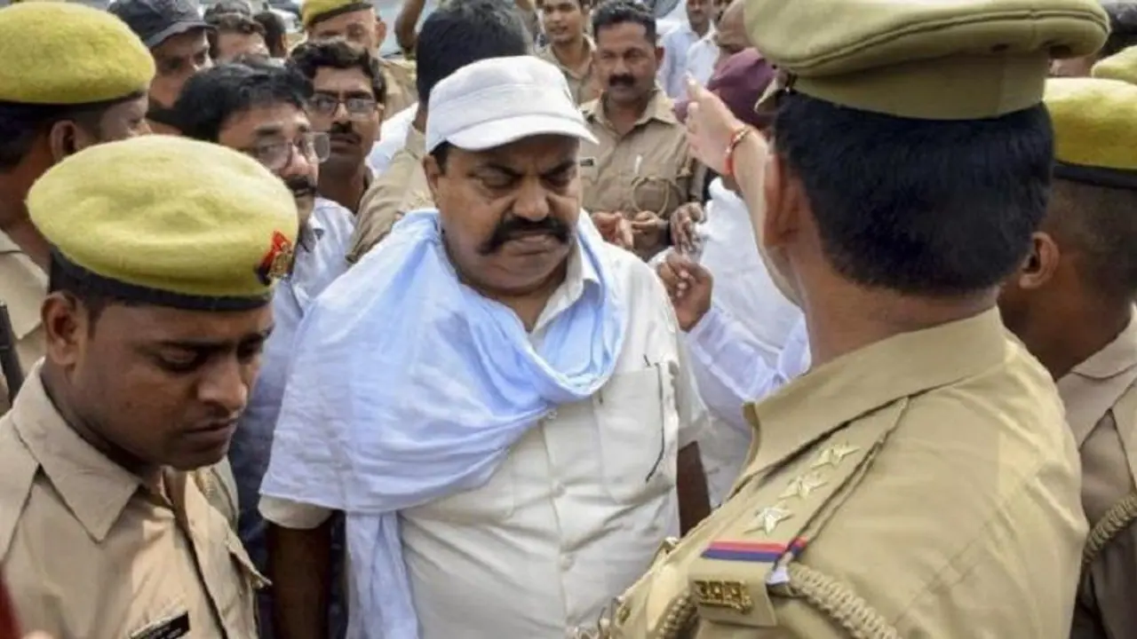 अतीक अहमद के खिलाफ सीबीआई ने दर्ज किया केस