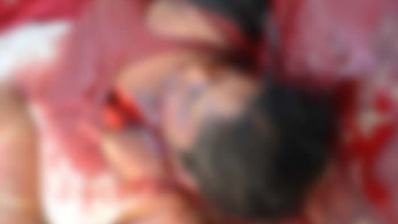 கள்ளக்காதலனோடு உல்லாசமாக இருந்த பெண்... தொல்லை செய்த மகனை அடித்தே கொன்ற கொடுமை!! அம்பத்தூரில் பரபரப்பு.. கள்ளக்காதலனோடு உல்லாசமாக இருந்த பெண்... தொல்லை செய்த மகனை அடித்தே கொன்ற கொடுமை!! அம்பத்தூரில் பரபரப்பு..