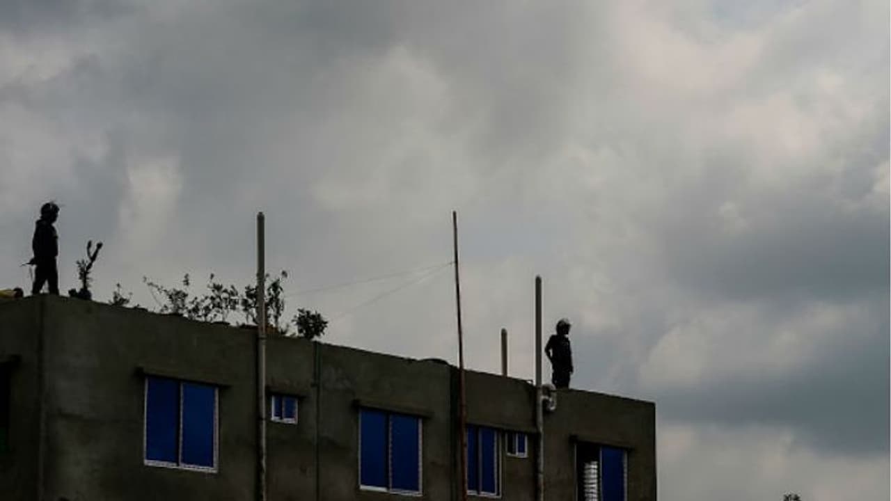 Bangladesh: 2 militants killed in capital Dhaka Bangladesh: 2 militants killed in capital Dhaka