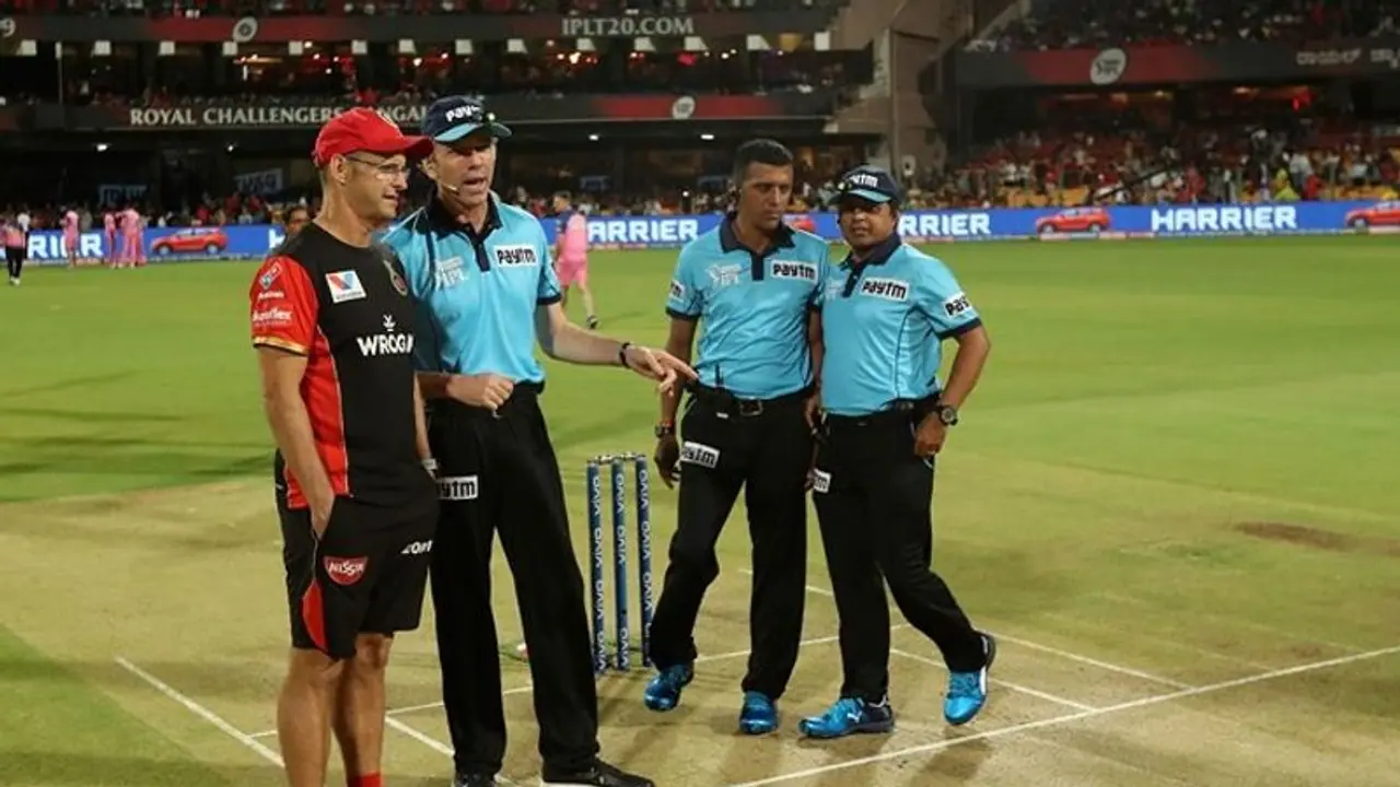 RCB Vs RR: ಮಳೆ ಹೊಡೆತ ಓವರ್ ಕಡಿತ? RCB Vs RR: ಮಳೆ ಹೊಡೆತ ಓವರ್ ಕಡಿತ?