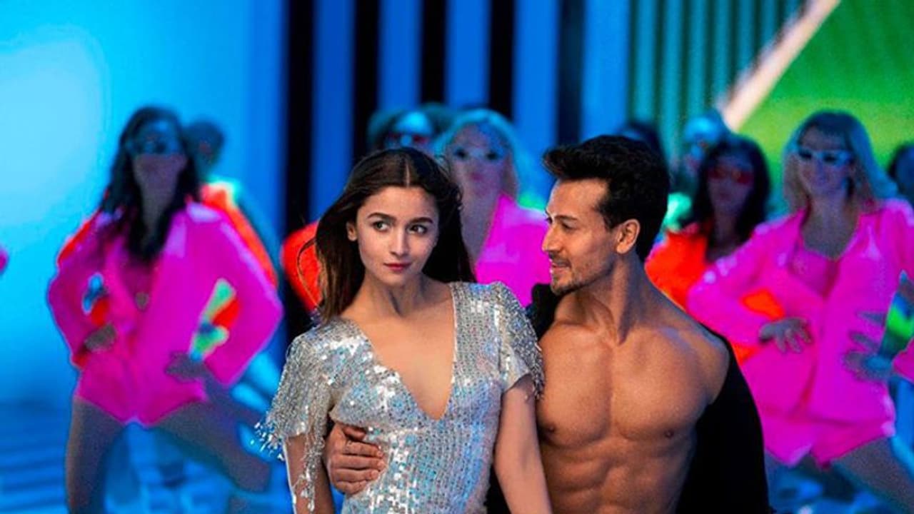 টাইগার আলিয়া রসায়নে মুহুর্তে এক কোটি ভিউ, পর্দায় ফিরল সানায়া চার্ম টাইগার আলিয়া রসায়নে মুহুর্তে এক কোটি ভিউ, পর্দায় ফিরল সানায়া চার্ম