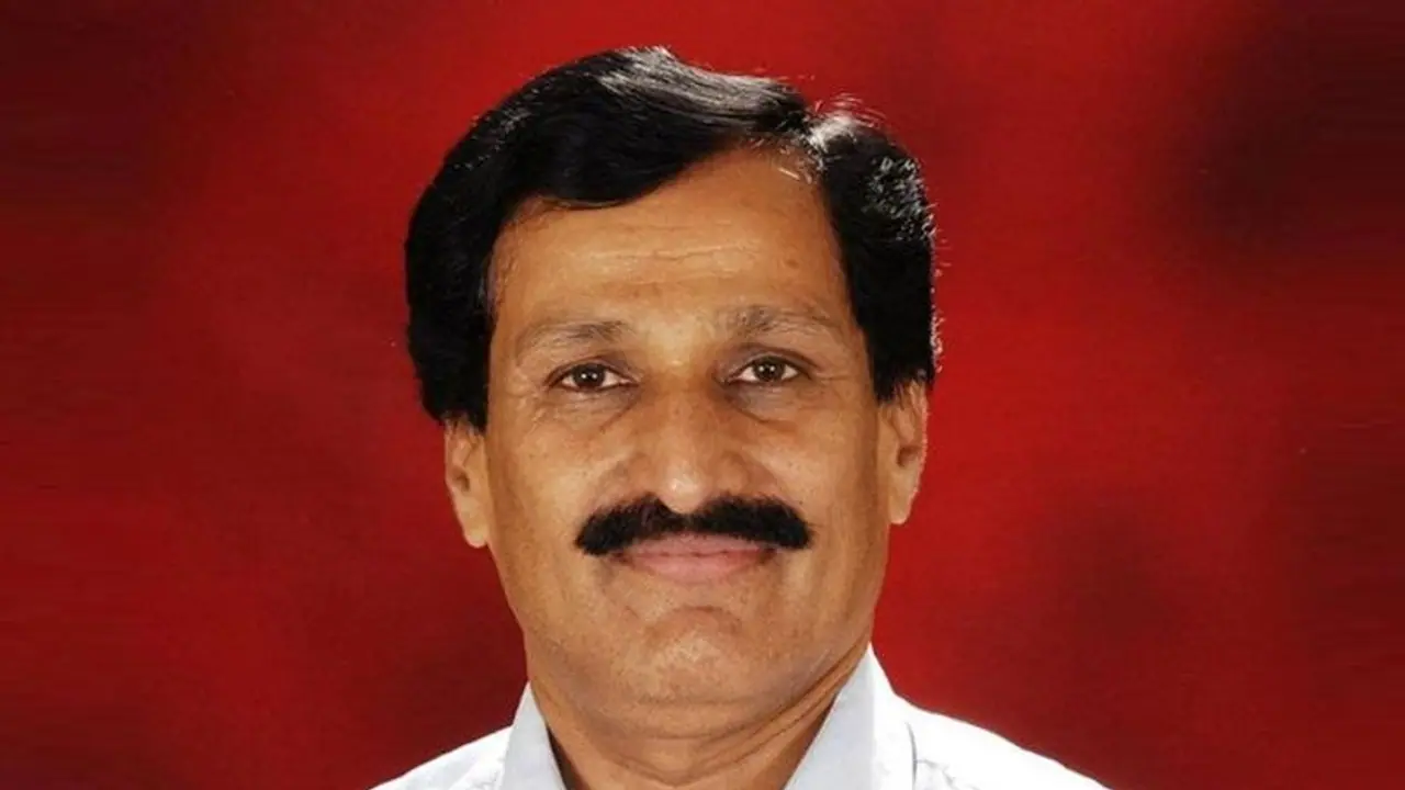 Muddahanumegowda swears before Lord Manjunatha, says he’s innocent