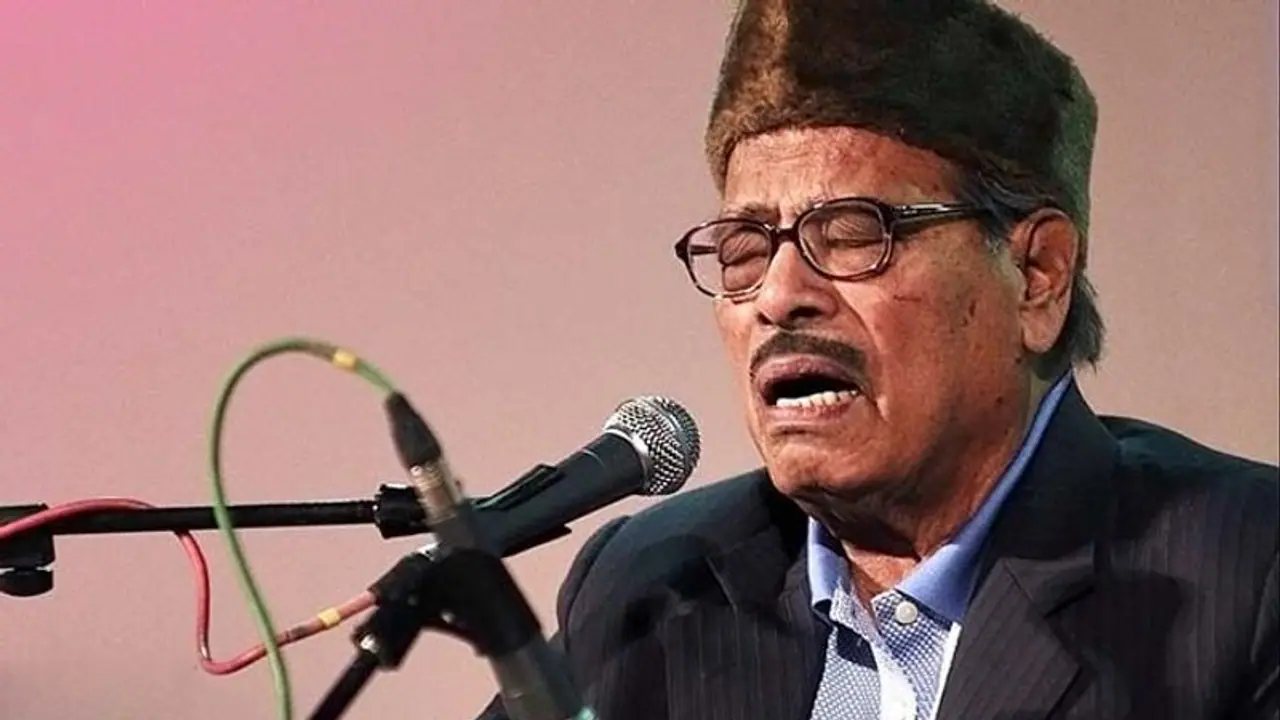 সঙ্গীত জীবনের বিশেষ কিছু মুহূর্তের কোলাজ রইল মান্না দে র শততম জন্মদিনে সঙ্গীত জীবনের বিশেষ কিছু মুহূর্তের কোলাজ রইল মান্না দে র শততম জন্মদিনে