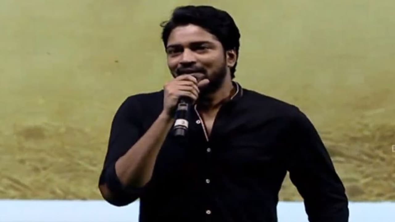 మహర్షి ఈవెంట్.. నరేష్ సింపుల్ కామెంట్స్! మహర్షి ఈవెంట్.. నరేష్ సింపుల్ కామెంట్స్!