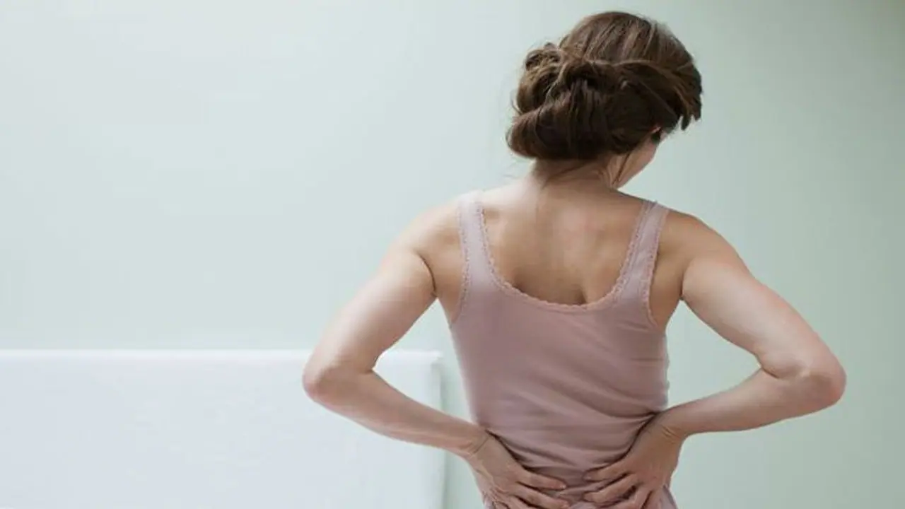 എന്തുകൊണ്ട് പിരീഡ്സ് ആകുമ്പോള് നടുവേദന; ഇതാ സ്ത്രീകള്ക്ക് ചില ടിപ്സ്... എന്തുകൊണ്ട് പിരീഡ്സ് ആകുമ്പോള് നടുവേദന; ഇതാ സ്ത്രീകള്ക്ക് ചില ടിപ്സ്...