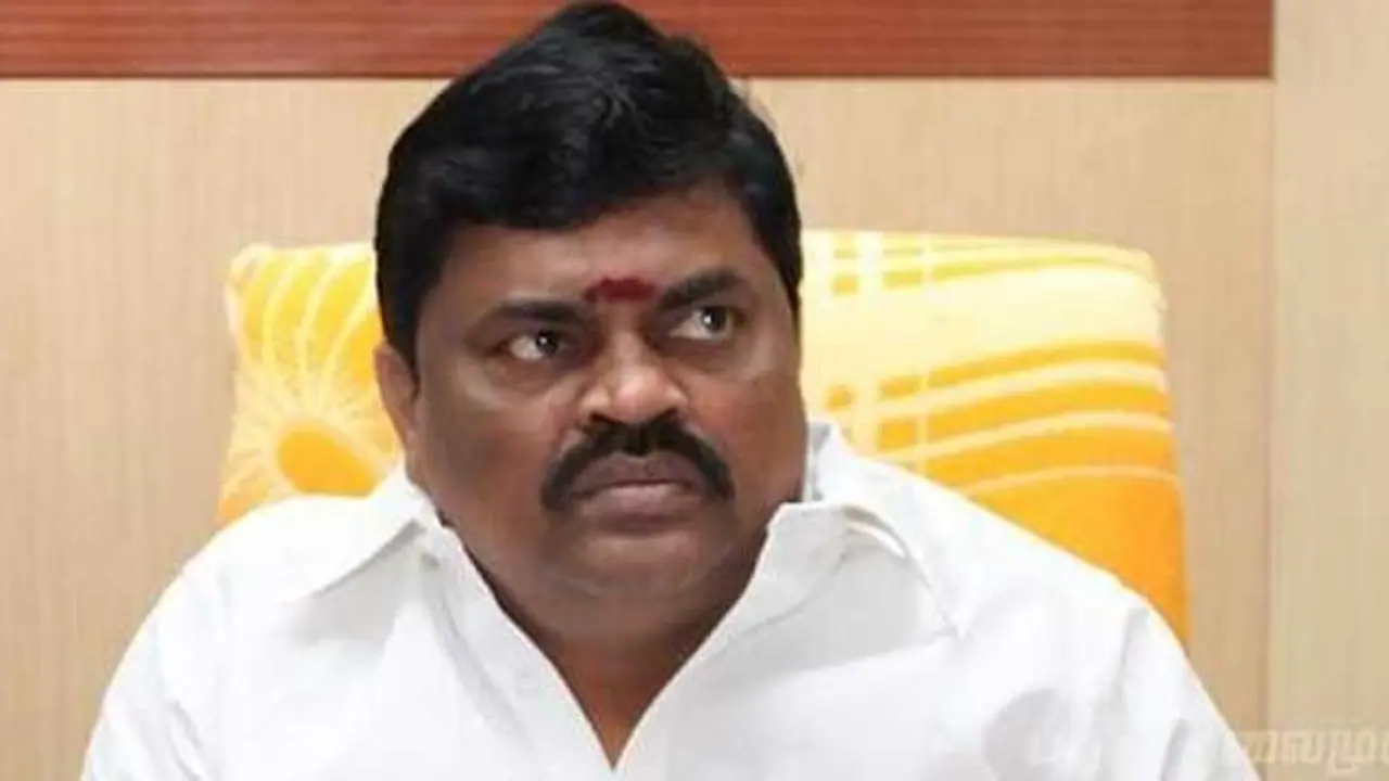 நாங்கள் பேச்சுவார்த்தை மூலம் தீர்வு காண்கிறோம்.. ராஜேந்திர பாலாஜிக்கு எதிரான வழக்கு வாபஸ்..!