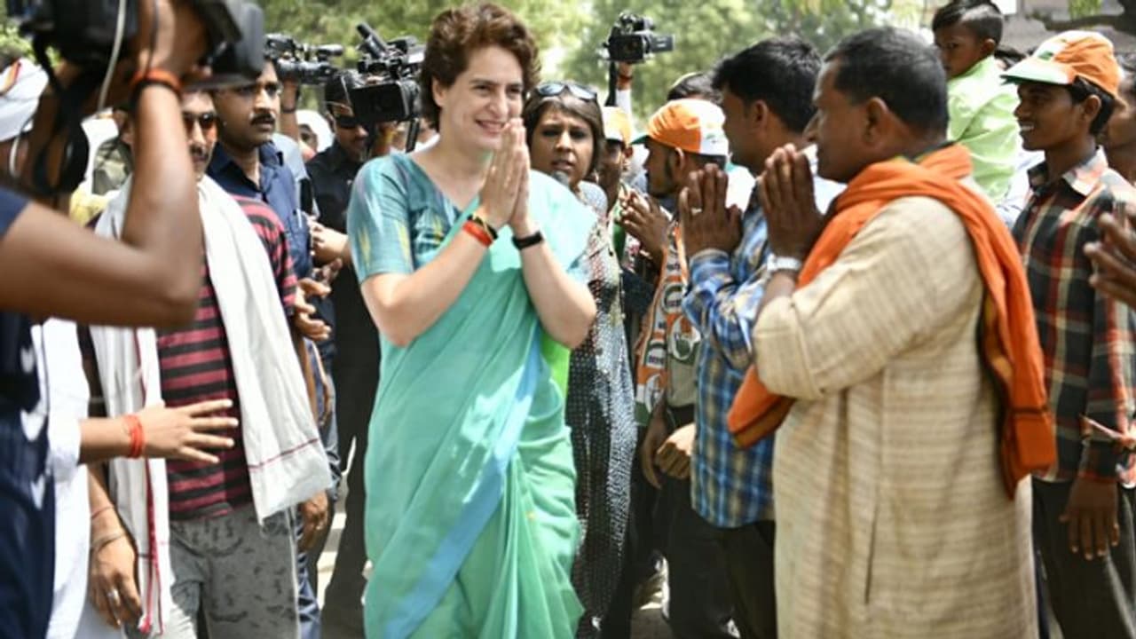 ಮೋದಿ ವಿರುದ್ಧ ಭಯ ಕಾಣಿಸಿಕೊಂಡರೆ ಹೀಗೆ ಮಾಡ್ತಾರಂತೆ ಪ್ರಿಯಾಂಕಾ ಗಾಂಧಿ! ಮೋದಿ ವಿರುದ್ಧ ಭಯ ಕಾಣಿಸಿಕೊಂಡರೆ ಹೀಗೆ ಮಾಡ್ತಾರಂತೆ ಪ್ರಿಯಾಂಕಾ ಗಾಂಧಿ!