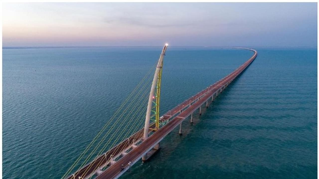 ഷെയ്ഖ് ജാബിര് കടല് പാലം പൊതുജനങ്ങള്ക്കായി തുറന്ന് കൊടുത്തു ഷെയ്ഖ് ജാബിര് കടല് പാലം പൊതുജനങ്ങള്ക്കായി തുറന്ന് കൊടുത്തു