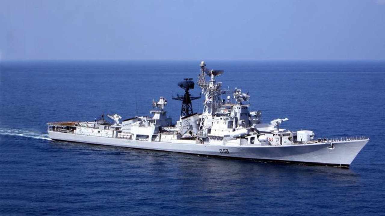 ಸೇವೆಗೆ ಸಾಟಿ ಎಲ್ಲಿ?: ಕಾರ್ಯಾಚರಣೆ ನಿಲ್ಲಿಸಿದ ಐಎನ್ಎಸ್ ರಂಜಿತ್! ಸೇವೆಗೆ ಸಾಟಿ ಎಲ್ಲಿ?: ಕಾರ್ಯಾಚರಣೆ ನಿಲ್ಲಿಸಿದ ಐಎನ್ಎಸ್ ರಂಜಿತ್!