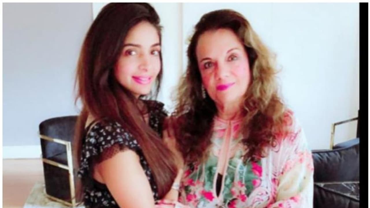 നടി മുംമ്താസ് മരിച്ചിട്ടില്ല; വ്യാജ വാര്ത്തയോട് പ്രതികരിച്ച് വീഡിയോയുമായി മകള് നടി മുംമ്താസ് മരിച്ചിട്ടില്ല; വ്യാജ വാര്ത്തയോട് പ്രതികരിച്ച് വീഡിയോയുമായി മകള്