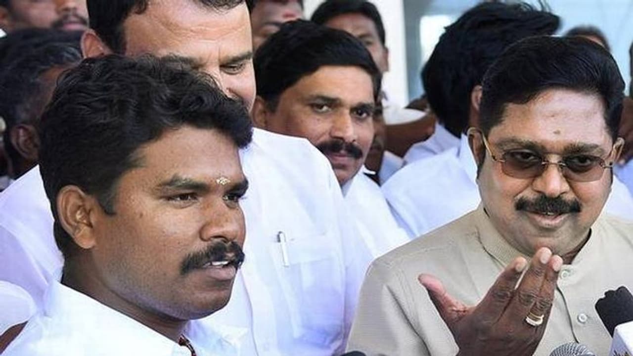 ’நான் அதிமுகவில் இருக்கிறேன்.. ஆனால், டி.டி.வி. தினகரன் அணி...’ அசராத எம்.எல்.ஏ., பிரபு..! ’நான் அதிமுகவில் இருக்கிறேன்.. ஆனால், டி.டி.வி. தினகரன் அணி...’ அசராத எம்.எல்.ஏ., பிரபு..!