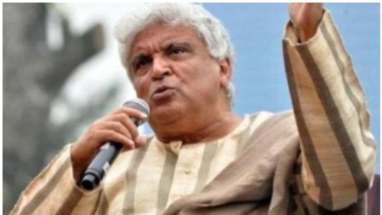 'മാപ്പു പറഞ്ഞില്ലെങ്കില് വീട്ടില് കയറി മര്ദ്ദിക്കും; നാക്കും കണ്ണുകളും പിഴുതെടുക്കും'; ജാവേദ് അക്തറിന് കര്ണിസേനയുടെ ഭീഷണി 'മാപ്പു പറഞ്ഞില്ലെങ്കില് വീട്ടില് കയറി മര്ദ്ദിക്കും; നാക്കും കണ്ണുകളും പിഴുതെടുക്കും'; ജാവേദ് അക്തറിന് കര്ണിസേനയുടെ ഭീഷണി