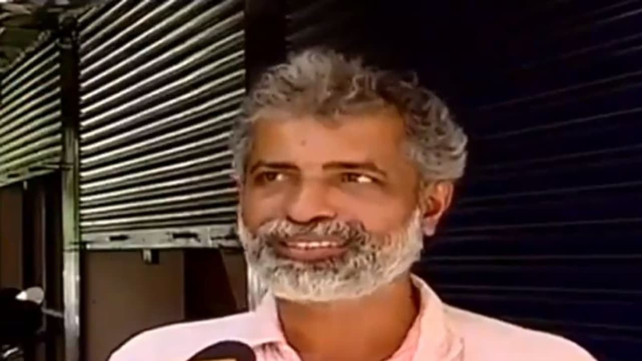 പൊതുപ്രവര്‍ത്തനം നിര്‍ത്തി സുരേഷ് കീഴാറ്റൂര്‍ പുതിയ ഹോട്ടല്‍ തുടങ്ങുന്നു