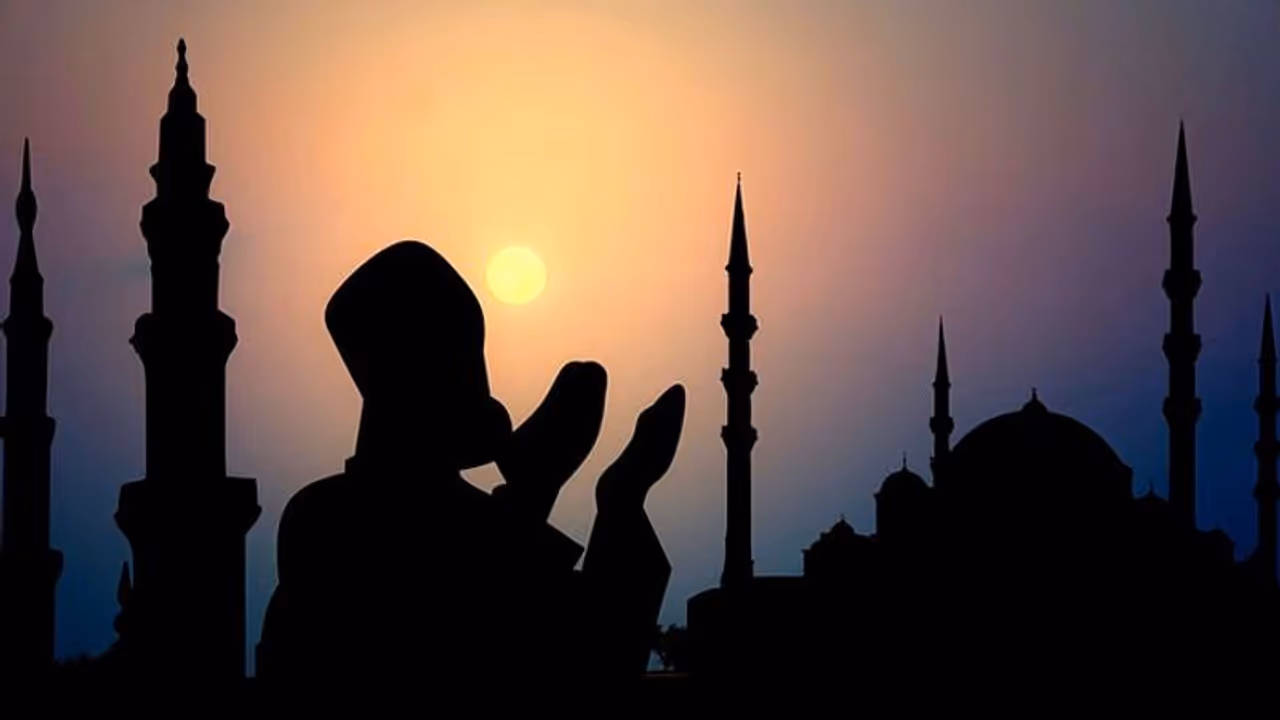 ಪವಿತ್ರ ರಂಜಾನ್ ಮಾಸ ಆರಂಭ, ತಿಂಗಳ ಕಾಲ ಉಪವಾಸ ಆಚರಣೆ ಪವಿತ್ರ ರಂಜಾನ್ ಮಾಸ ಆರಂಭ, ತಿಂಗಳ ಕಾಲ ಉಪವಾಸ ಆಚರಣೆ