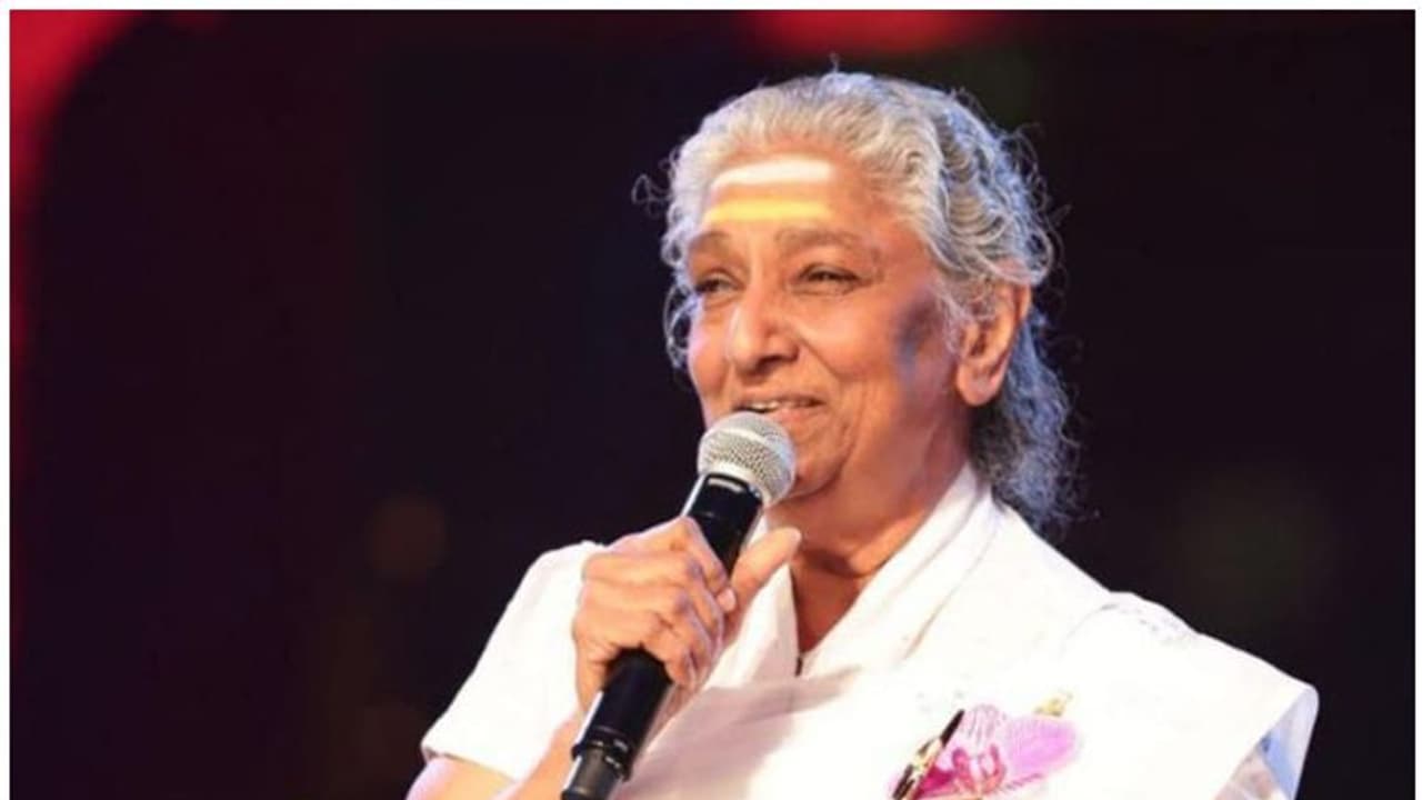 ഗായിക എസ് ജാനകി വീണ് പരുക്കേറ്റു; ചികിത്സയ്‍ക്ക് ശേഷം ആശുപത്രി വിട്ടു