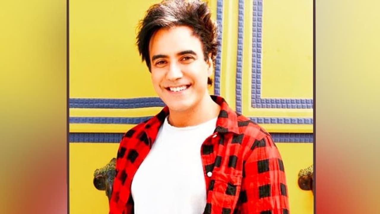 বিয়ের প্রতিশ্রুতি দিয়ে ধর্ষণ ও ব্ল্য়াকমেল! গ্রেফতার জনপ্রিয় টেলিতারকা