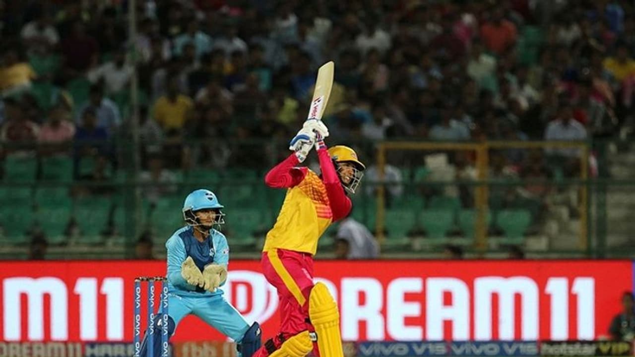 ಮಹಿಳಾ IPL: ಮಂಧಾನ ಆರ್ಭಟ ಸೂಪರ್ನೋವಾಗೆ 141 ರನ್ ಟಾರ್ಗೆಟ್! ಮಹಿಳಾ IPL: ಮಂಧಾನ ಆರ್ಭಟ ಸೂಪರ್ನೋವಾಗೆ 141 ರನ್ ಟಾರ್ಗೆಟ್!