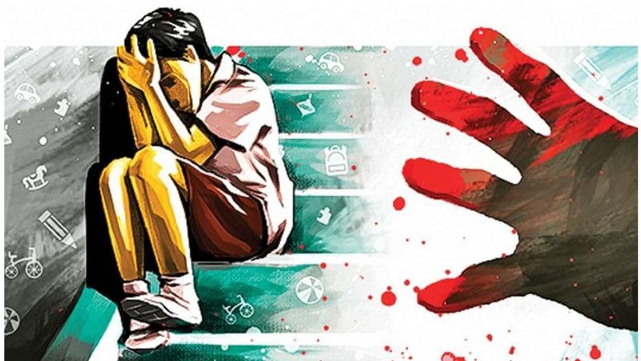 ഇളനീർ തരാമെന്ന് പറഞ്ഞ് പ്രലോഭിപ്പിച്ച് കുട്ടിയെ പീഡിപ്പിച്ച പ്രതി അറസ്റ്റിൽ ഇളനീർ തരാമെന്ന് പറഞ്ഞ് പ്രലോഭിപ്പിച്ച് കുട്ടിയെ പീഡിപ്പിച്ച പ്രതി അറസ്റ്റിൽ