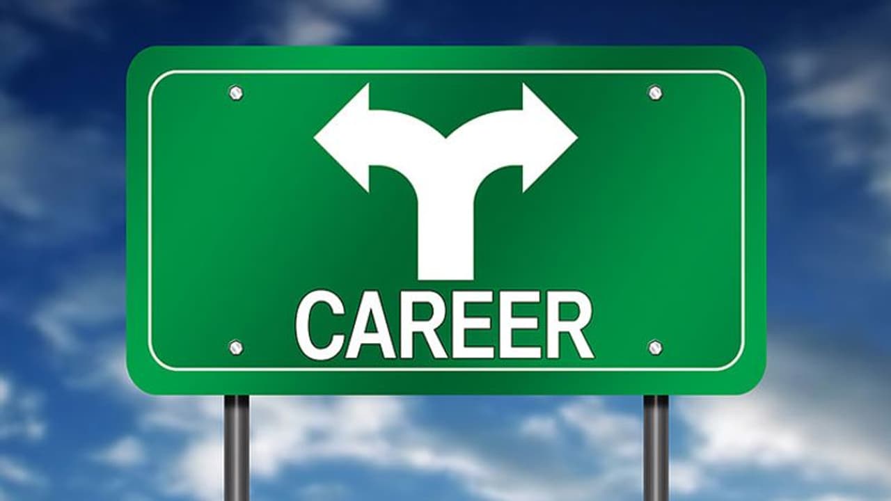 ಕರಿಯರ್ ಆಯ್ಕೆ ಮಾಡುವಾಗ ಅಪ್ಪಿತಪ್ಪಿಯೂ ಈ 9 ತಪ್ಪುಗಳನ್ನು ಮಾಡ್ಬೇಡಿ..! ಕರಿಯರ್ ಆಯ್ಕೆ ಮಾಡುವಾಗ ಅಪ್ಪಿತಪ್ಪಿಯೂ ಈ 9 ತಪ್ಪುಗಳನ್ನು ಮಾಡ್ಬೇಡಿ..!