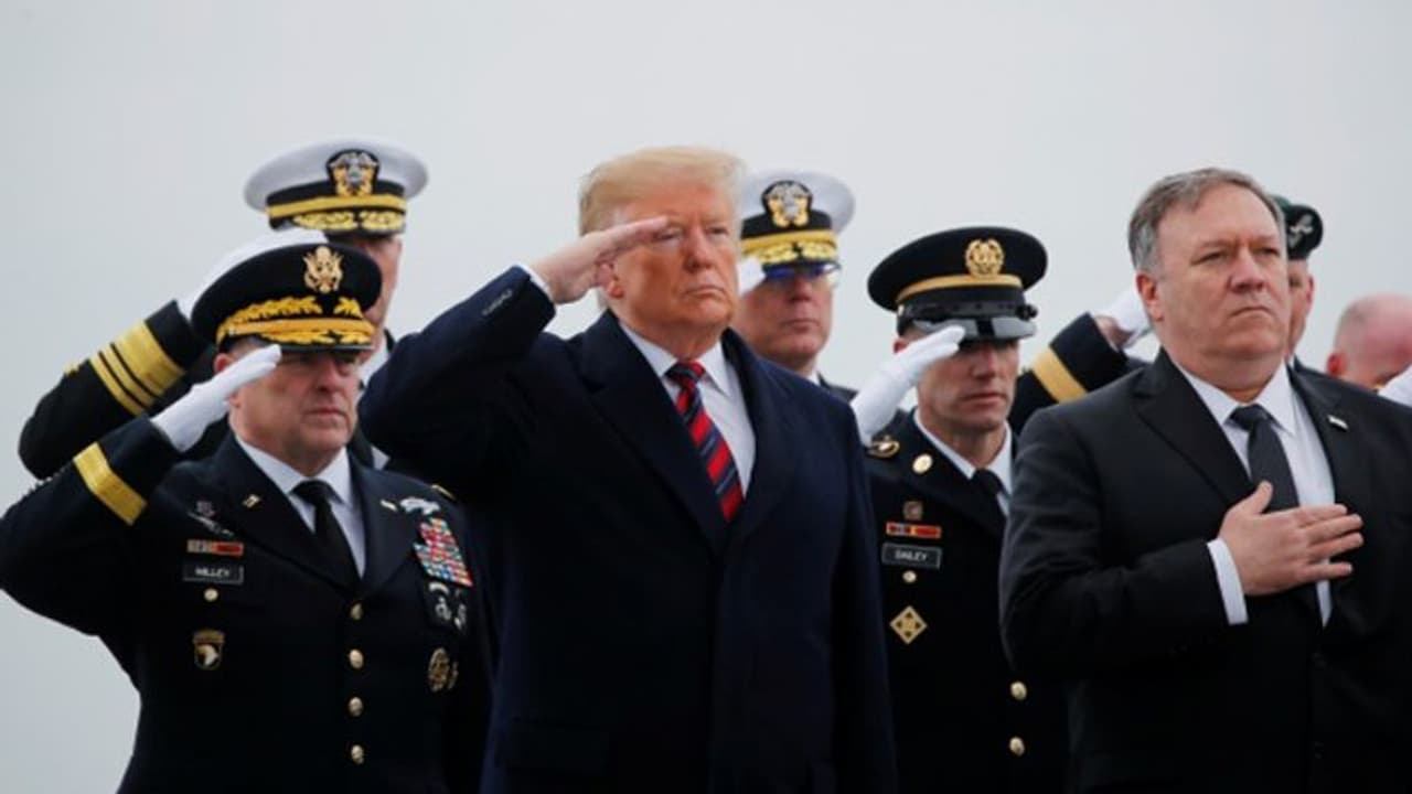 സമ്മര്ദ്ദം കനക്കുന്നു: ഇറാനെതിരെ സൈനിക വിന്യാസത്തിന് അമേരിക്ക, എണ്ണവില വീണ്ടും ഉയരുന്നു സമ്മര്ദ്ദം കനക്കുന്നു: ഇറാനെതിരെ സൈനിക വിന്യാസത്തിന് അമേരിക്ക, എണ്ണവില വീണ്ടും ഉയരുന്നു