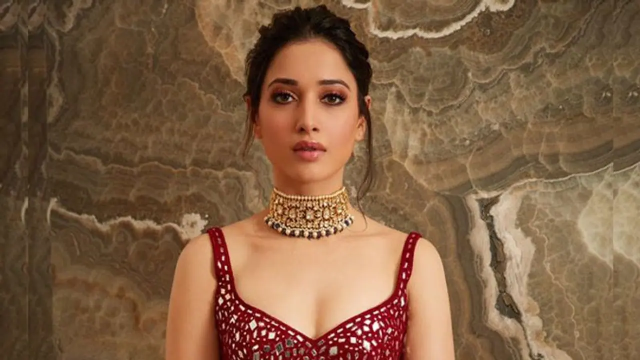 వెబ్ సిరీస్ లో తమన్నా.. క్రిమినల్ కూతురిగా..