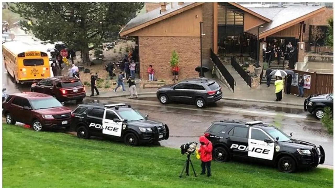 അമേരിക്കയില് സ്കൂളില് വെടിവെപ്പ്; ഒരു വിദ്യാര്ത്ഥി കൊല്ലപ്പെട്ടു; നിരവധിപേര്ക്ക് പരിക്ക് അമേരിക്കയില് സ്കൂളില് വെടിവെപ്പ്; ഒരു വിദ്യാര്ത്ഥി കൊല്ലപ്പെട്ടു; നിരവധിപേര്ക്ക് പരിക്ക്