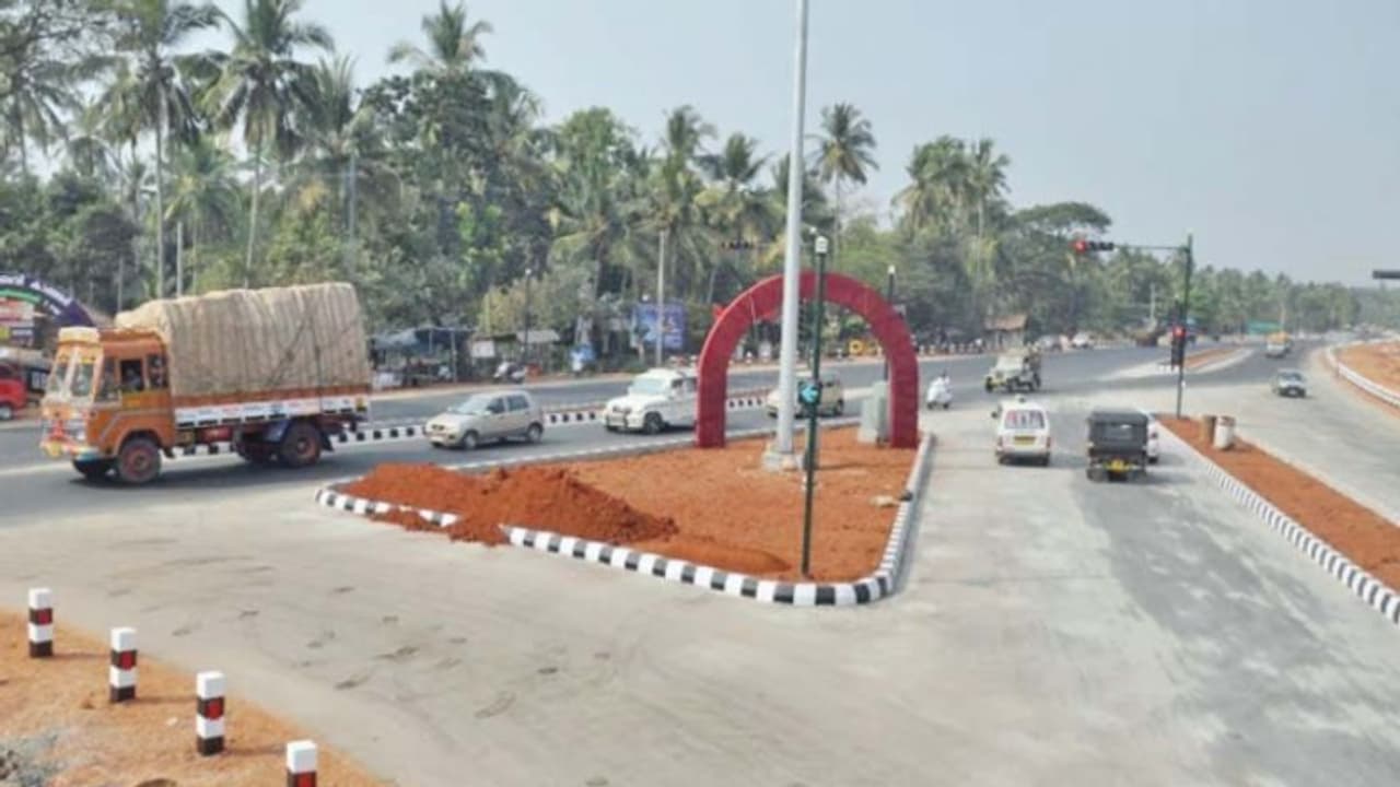 കോഴിക്കോട് ബൈപ്പാസ് ആറുവരിയാക്കാനുള്ള പദ്ധതി അനിശ്ചിതത്വത്തില് കോഴിക്കോട് ബൈപ്പാസ് ആറുവരിയാക്കാനുള്ള പദ്ധതി അനിശ്ചിതത്വത്തില്