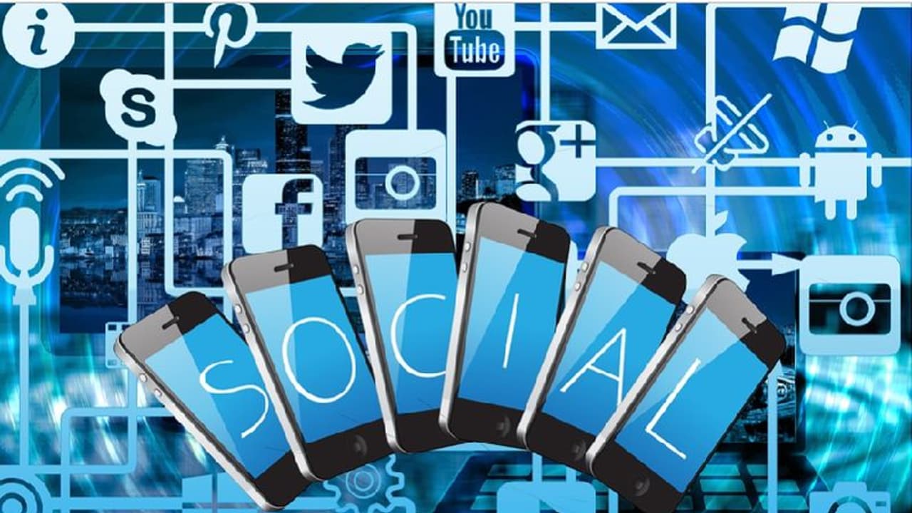 সোশ্যাল মিডিয়ার হাতছানী নয়, জেন ওয়াই এর লক্ষ্যে এখন ভবিষ্যৎ গড়ার স্বপ্ন সোশ্যাল মিডিয়ার হাতছানী নয়, জেন ওয়াই এর লক্ষ্যে এখন ভবিষ্যৎ গড়ার স্বপ্ন